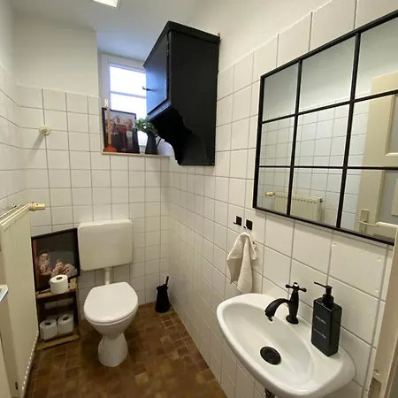 Schloss - Mit Privatgarten, Fellnasen Willkommen!