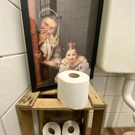 Schloss - Mit Privatgarten, Fellnasen Willkommen!