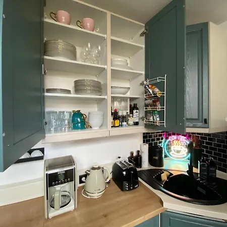 Schloss - Mit Privatgarten, Fellnasen Willkommen! Apartment *