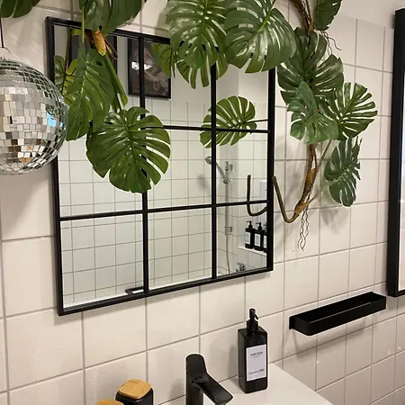 Schloss - Mit Privatgarten, Fellnasen Willkommen!