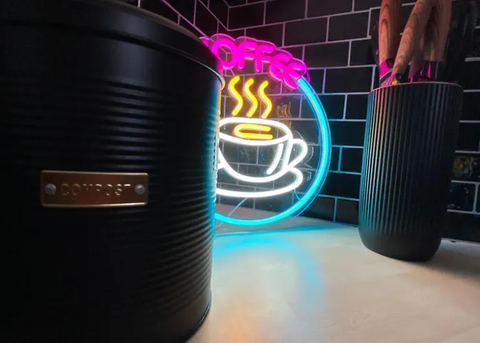 Schloss - Mit Privatgarten, Fellnasen Willkommen!