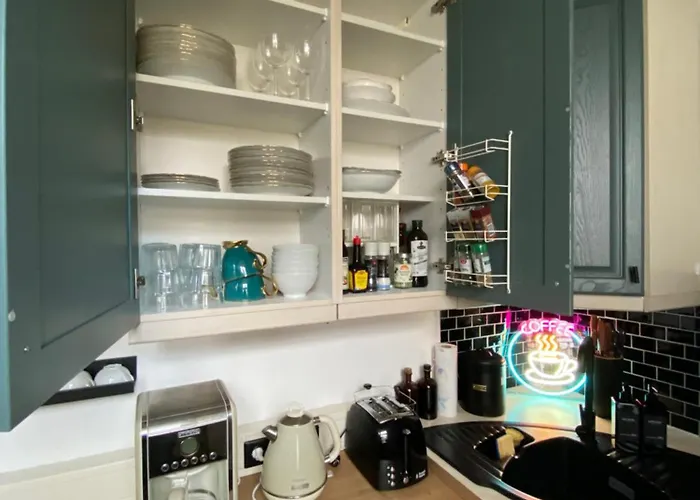 Schloss - Mit Privatgarten, Fellnasen Willkommen! アパート *