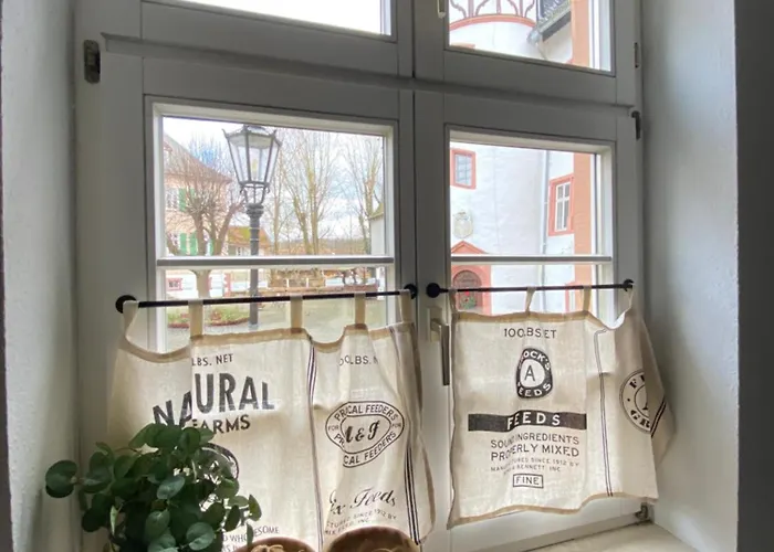 Schloss - Mit Privatgarten, Fellnasen Willkommen! アパート *