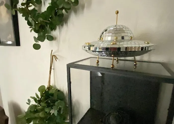 Schloss - Mit Privatgarten, Fellnasen Willkommen!